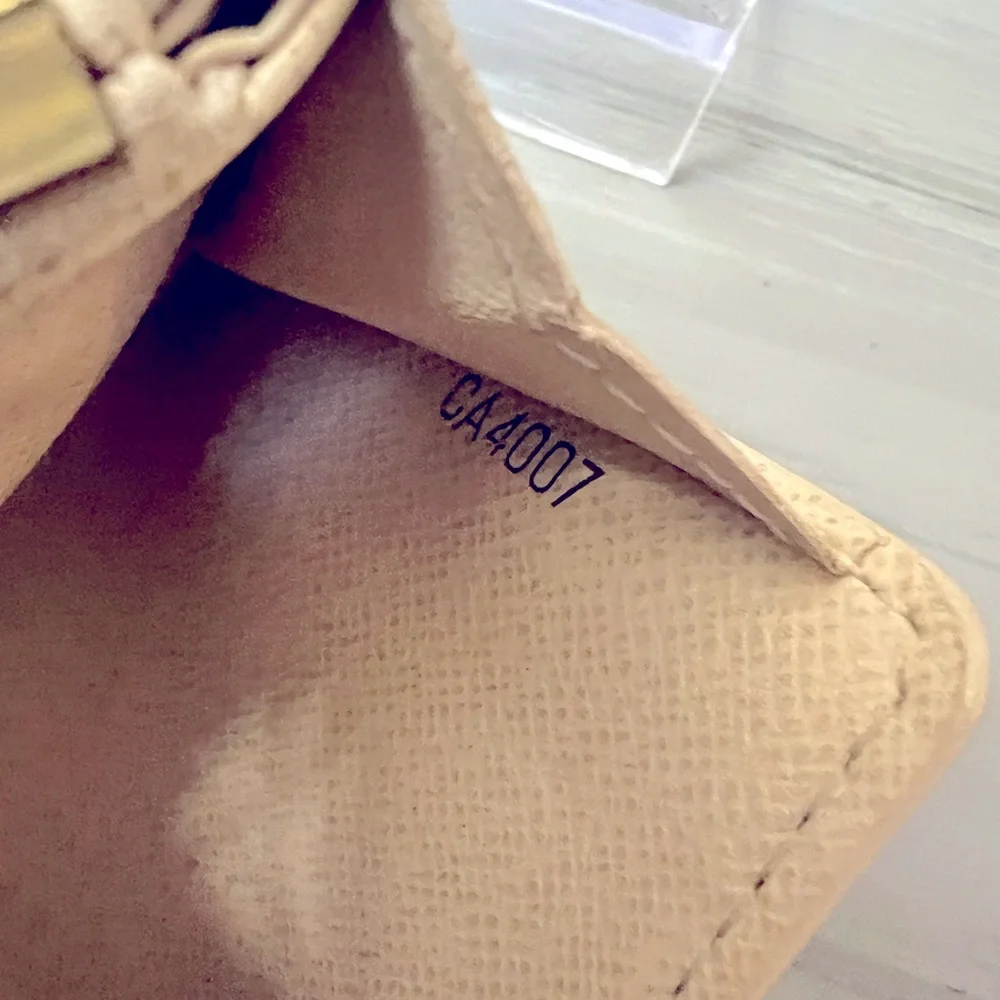 Louis Vuitton Damier Azur Wallet AUTHENTIC - Picture 8 of 9